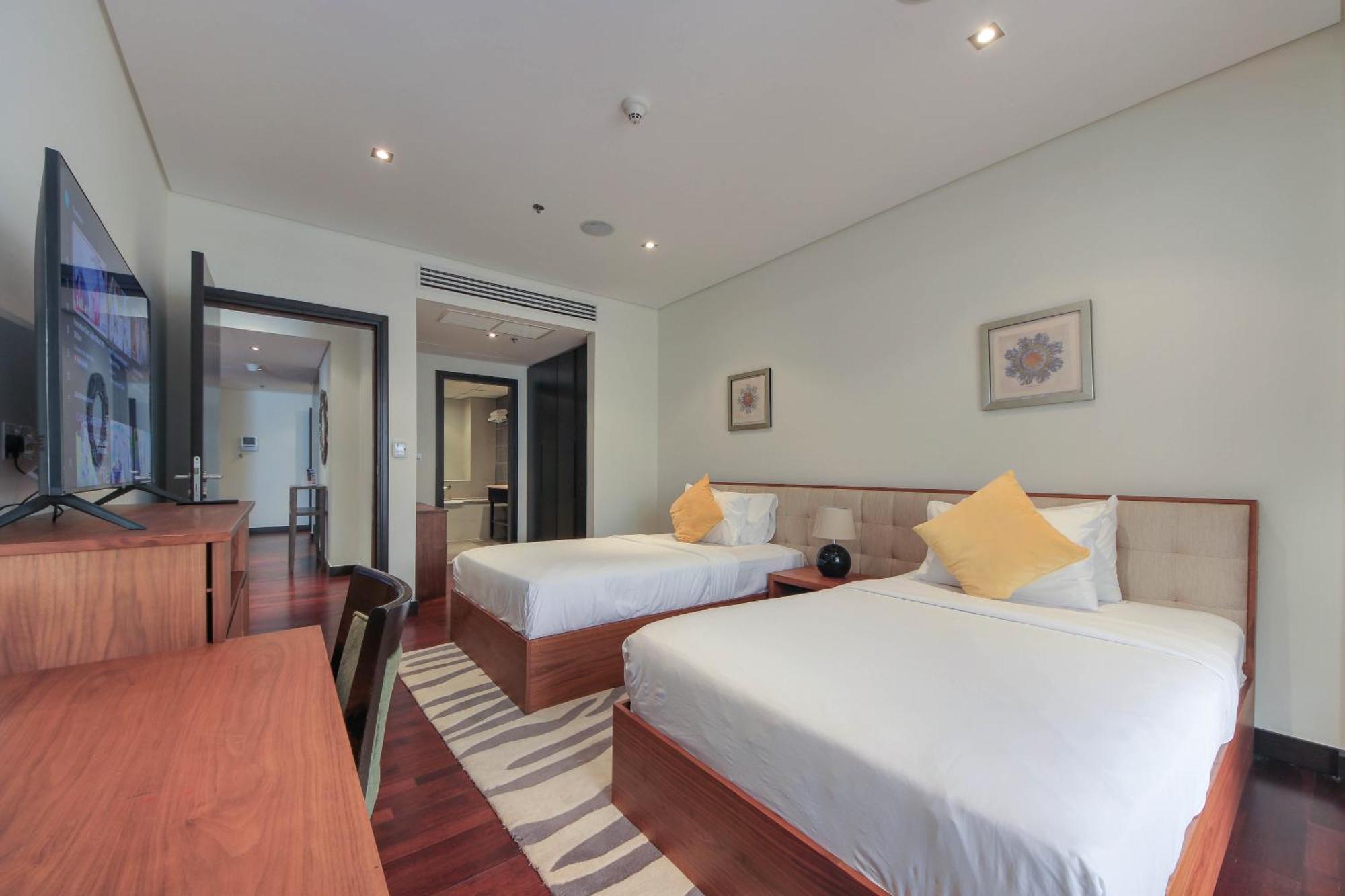 Luxe Getaways Royal Amwaj Palm Jumeirah Resort Apartment Holiday Home دبي الغرفة الصورة